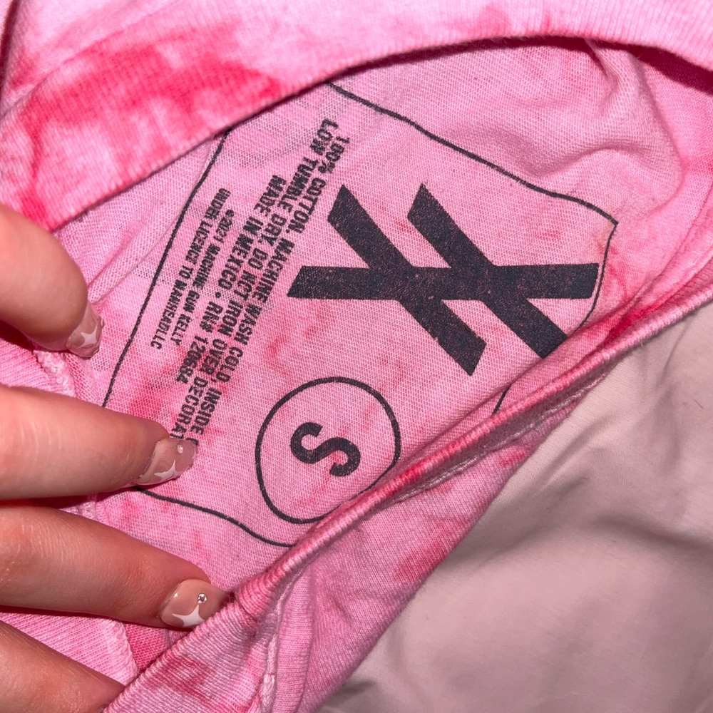 MGK TEE Hot Topic - Picture 2 of 3